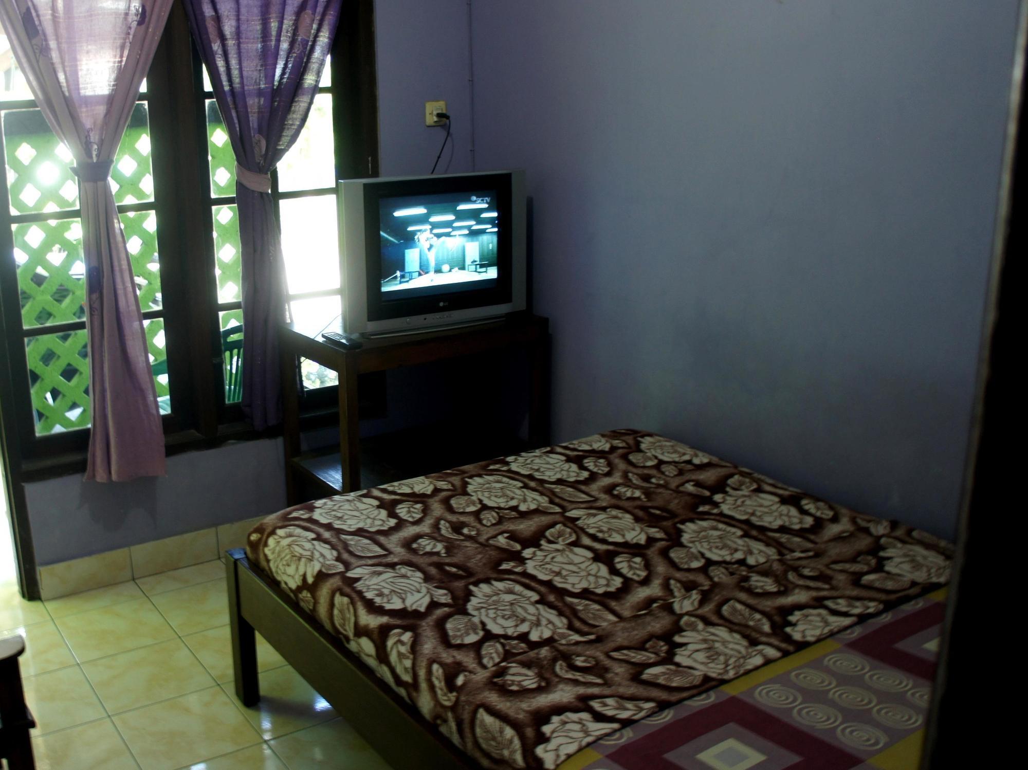 Bayu Murti Homestay Jogjakarta Buitenkant foto